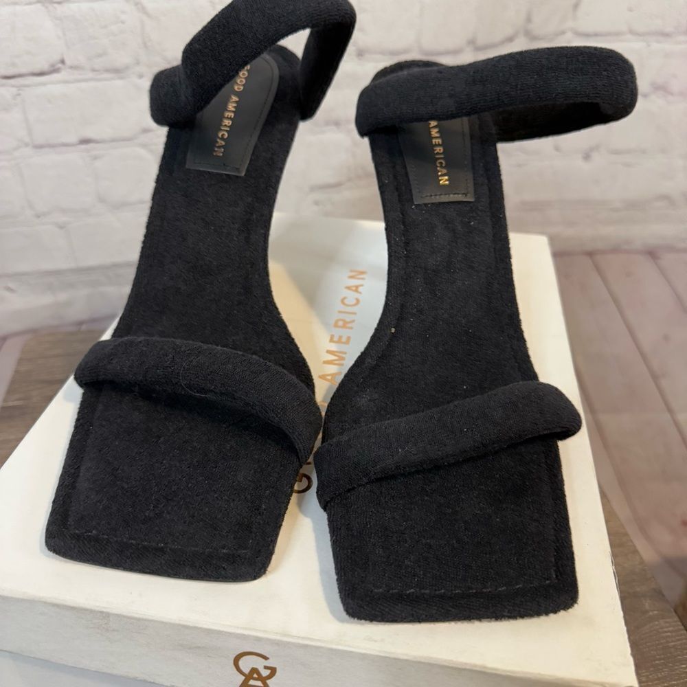 Good American Black Square-Toe Double-Strap Sandals